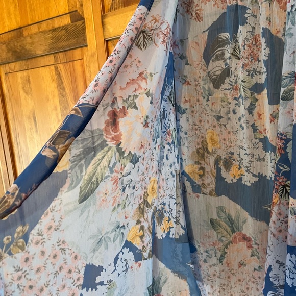 LOGO by Lori Goldstein Floral Sheer Tooper Size Large - Picture 5 of 9